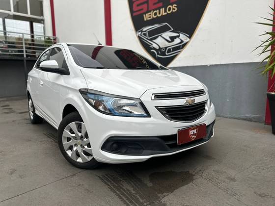 CHEVROLET ONIX 1.4 MPFI LT 8V FLEX 4P MANUAL CHEVROLET ONIX 1.4 MPFI LT 8V FLEX 4P MANUAL